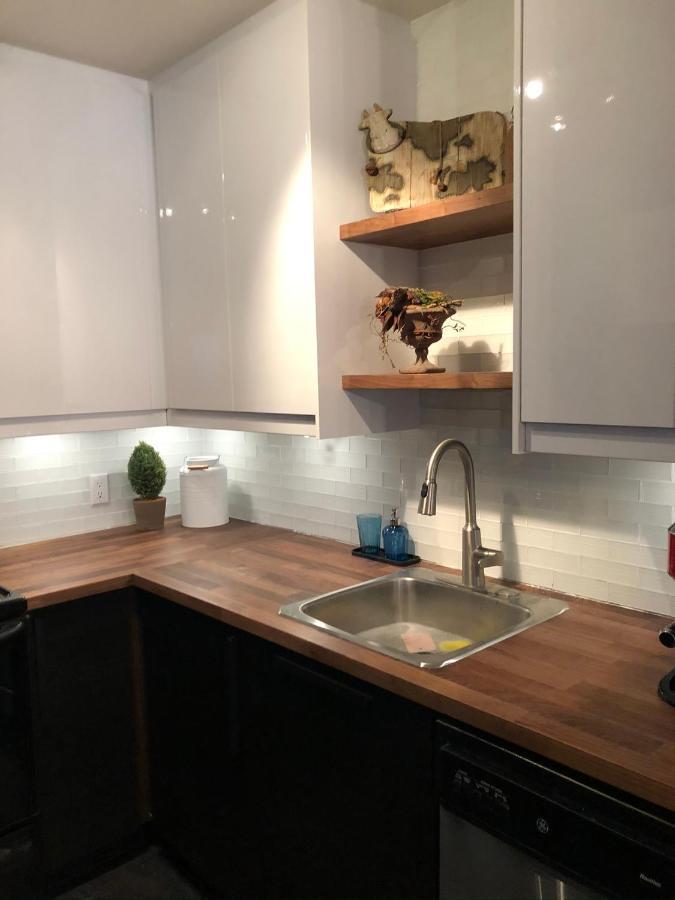 Le P'Tit Cousin Apartamento Montreal Exterior foto